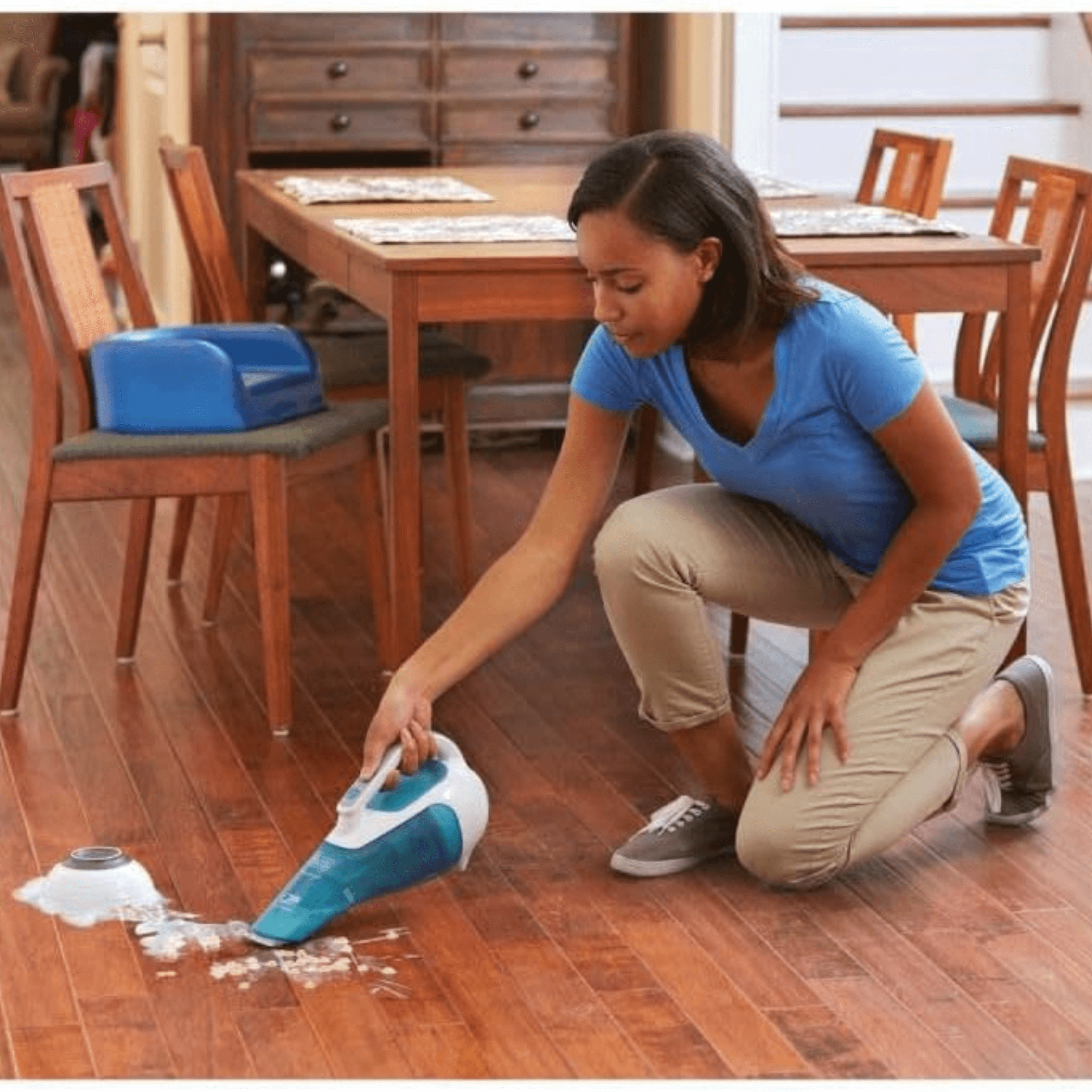 Black & Decker Dustbuster Lithium Wet Dry 2AH Cordless Hand Vacuum