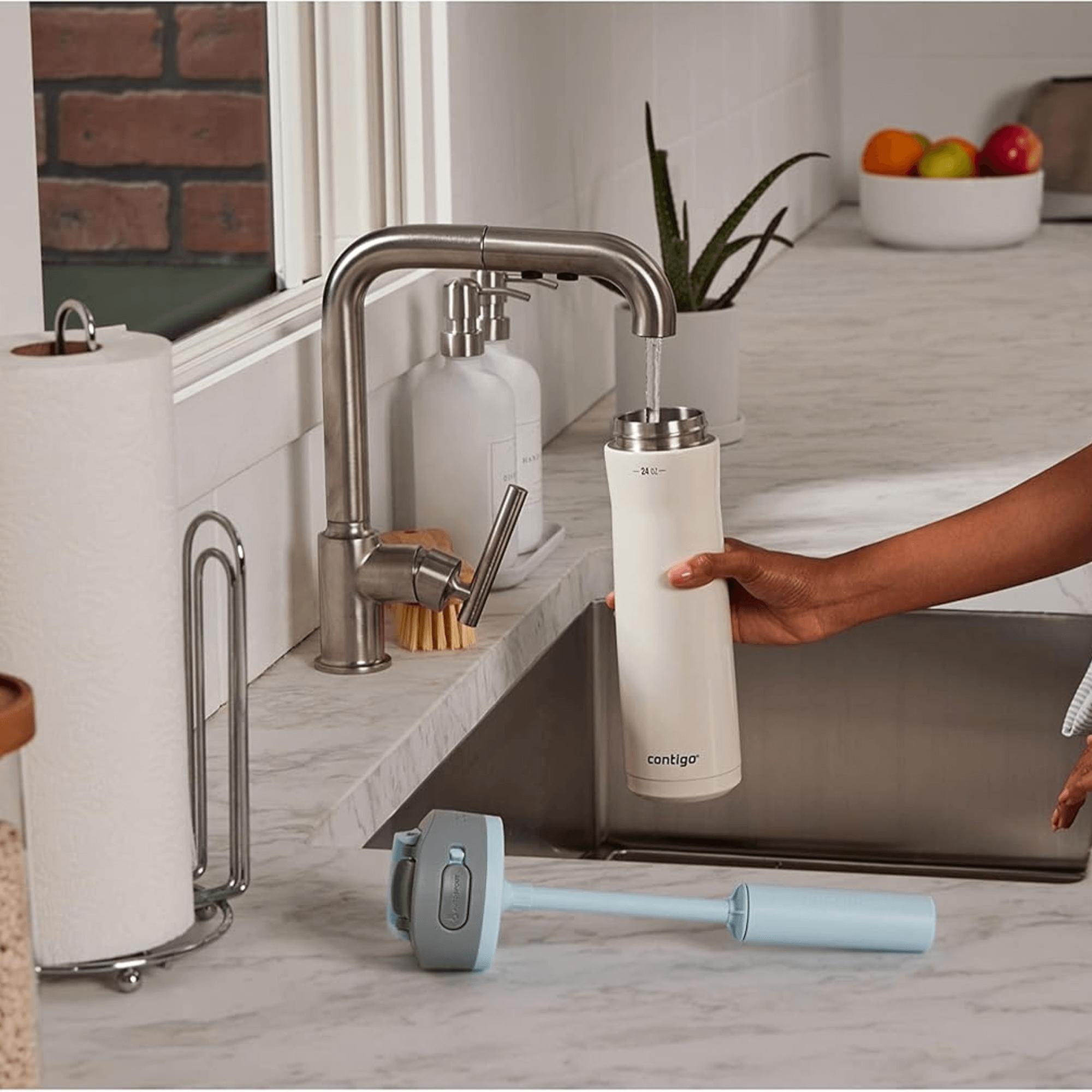 Contigo Wells Chill Stainless Steel 24oz Water Bottle with Autospout Straw Lid and Filter