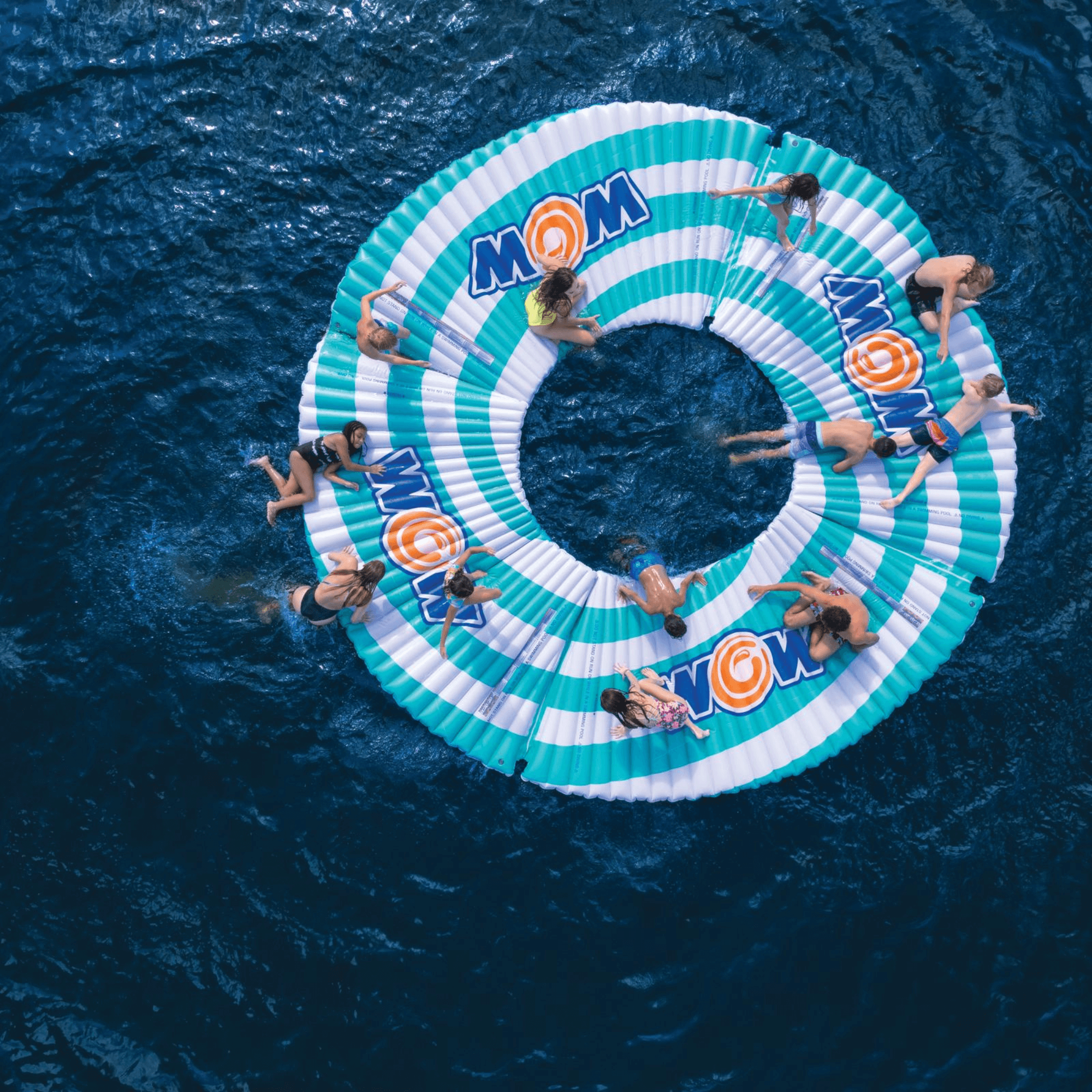 WOW Watersports Round Water Walkway & SUP Dock Island, Holds Up to 16 People