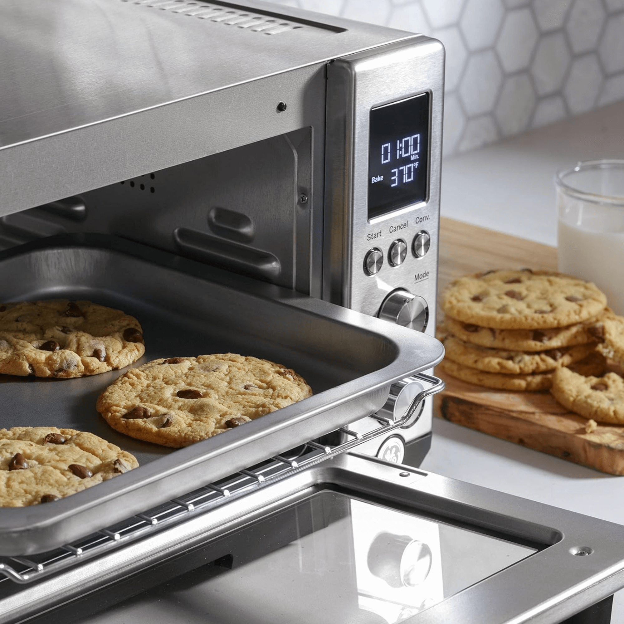 General Electric Stainless Digital 6-Slice Convection Toaster Oven